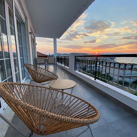 Villa Eleni Greece - Wonderful Sea View Studios Nea Roda Exteriör bild
