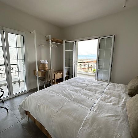 Villa Eleni Greece - Wonderful Sea View Studios Nea Roda Exteriör bild